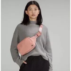 Lululemon Everywhere Belt Bag in Pink Pastel NWT s-l400.jpg main image 4